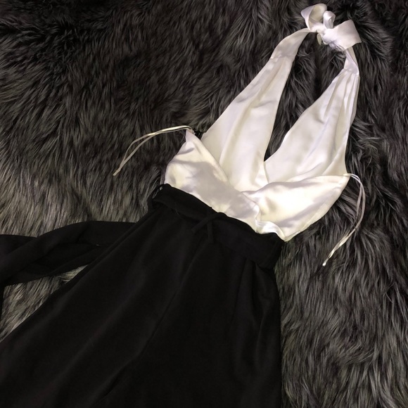 NWOT H&M jumpsuit ✨✨ - Picture 5 of 8